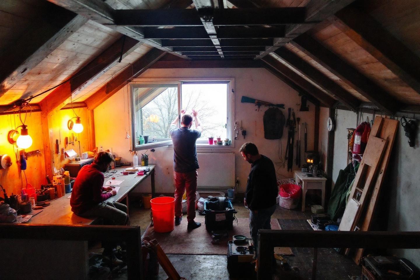 Comment installer une trappe d'accès isolée dans vos combles